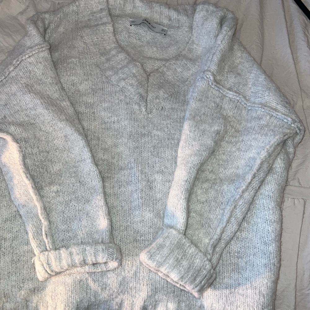 Zara Oversized grey V-neck sweater women’s